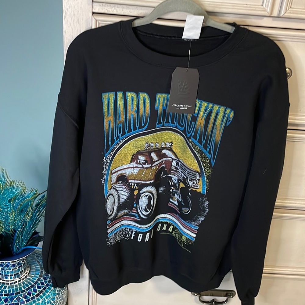 Men’s graphic canvas, monster truck sweatshirt, hard, Truckin, NWT small